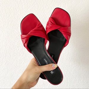 ADORABLE 90’s Red Kitten Heels